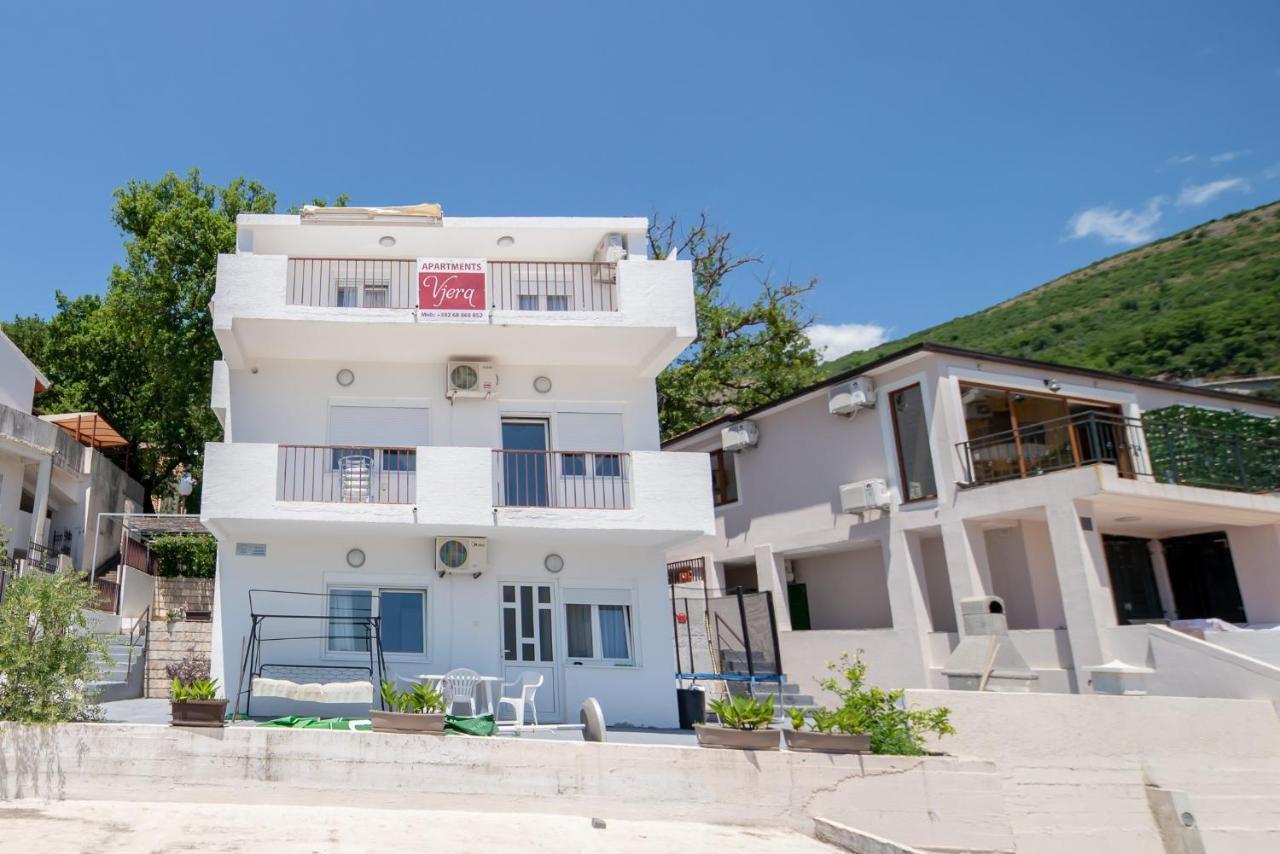Apartments Vjera Petrovac 외부 사진