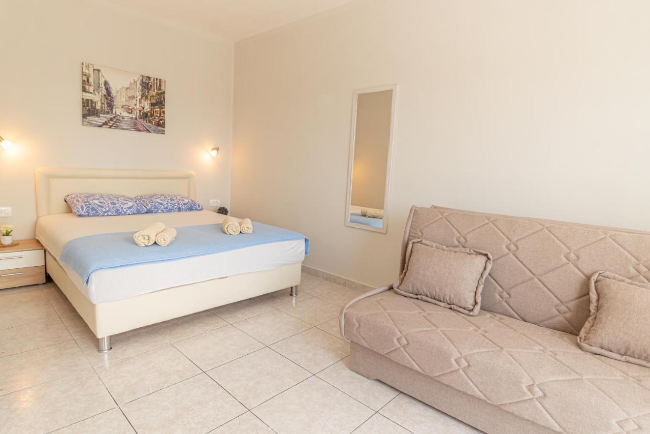 Apartments Vjera Petrovac 외부 사진