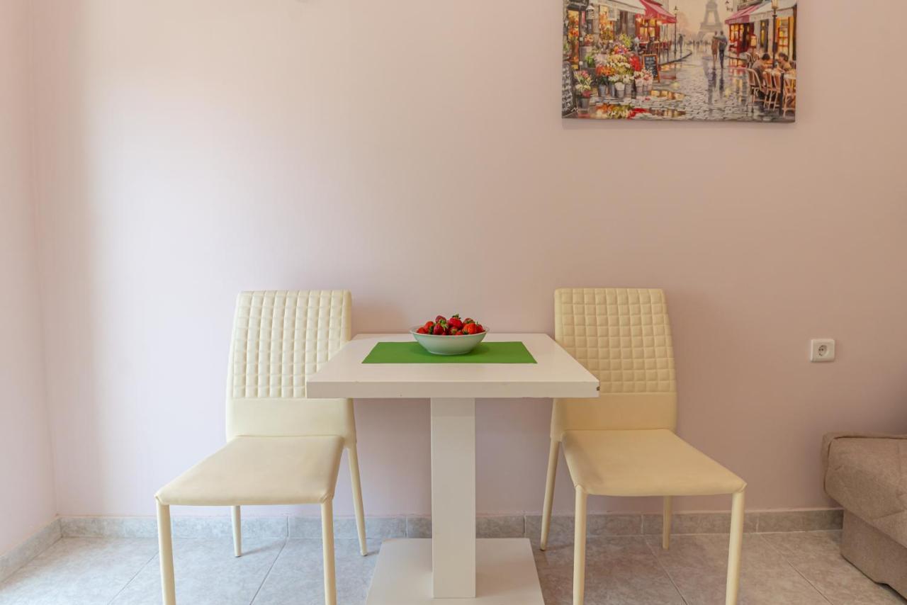 Apartments Vjera Petrovac 외부 사진
