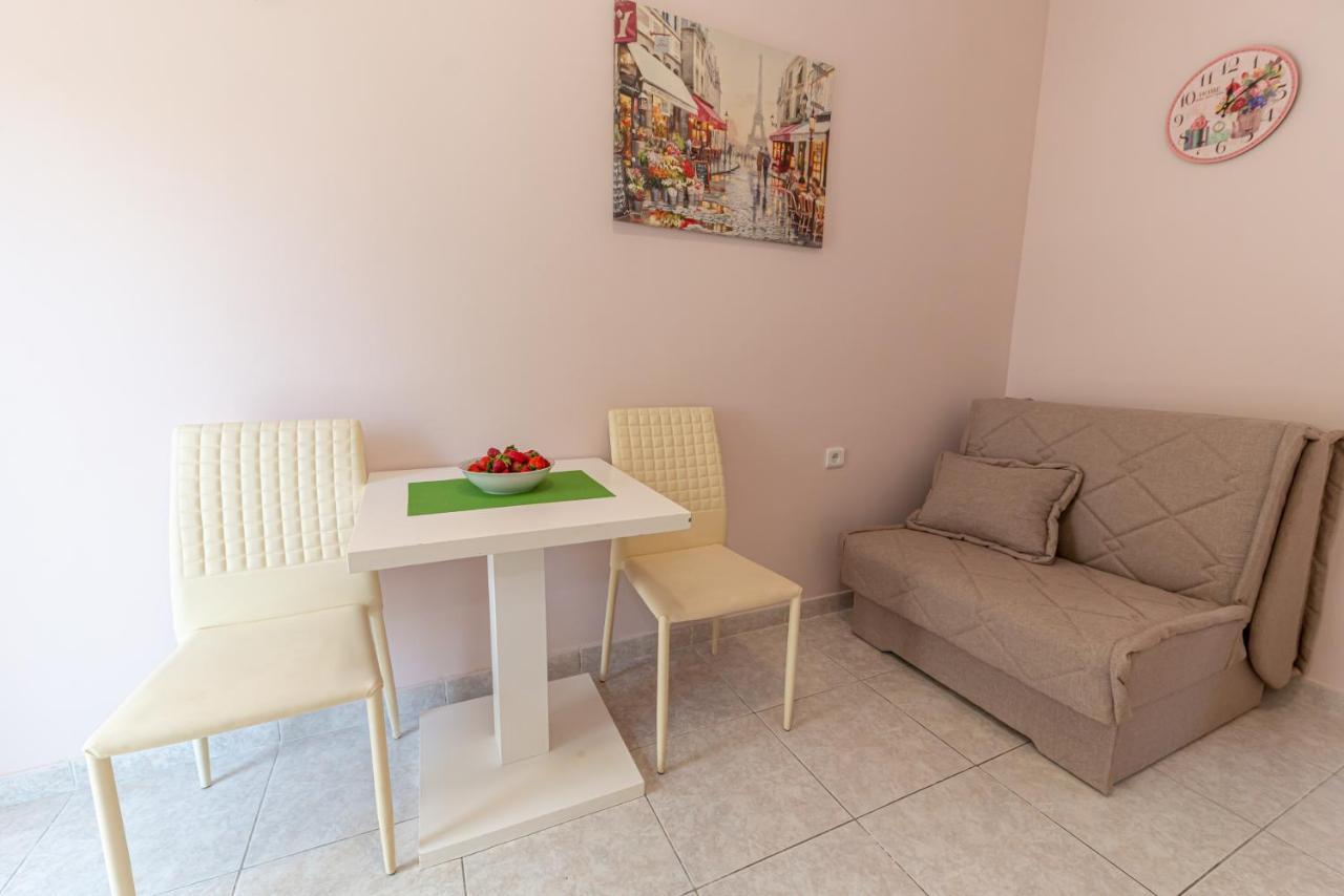 Apartments Vjera Petrovac 외부 사진