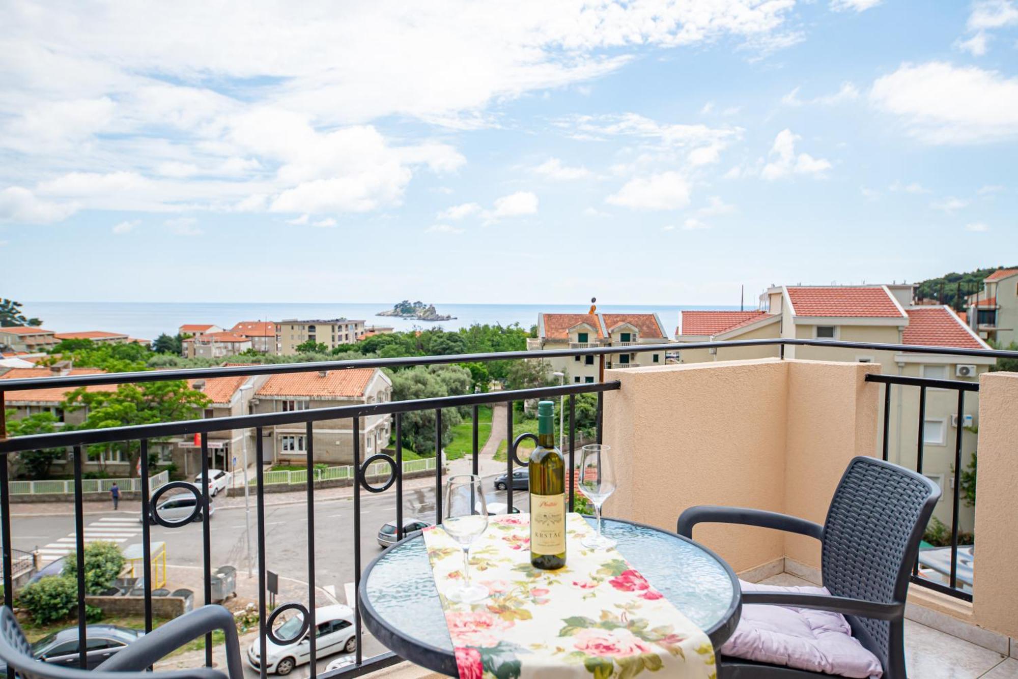 Apartments Vjera Petrovac 외부 사진