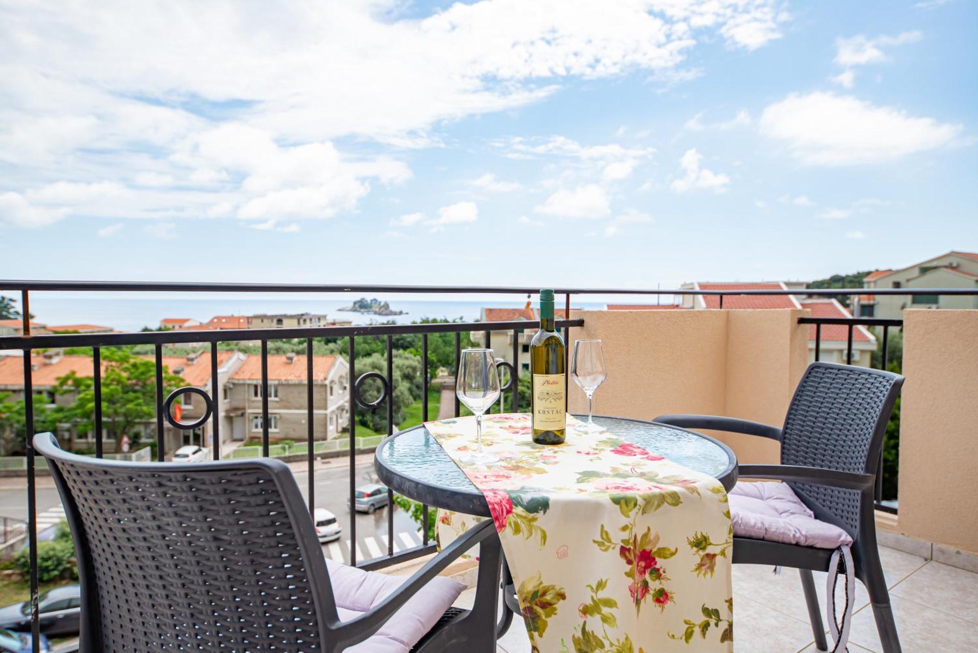 Apartments Vjera Petrovac 외부 사진