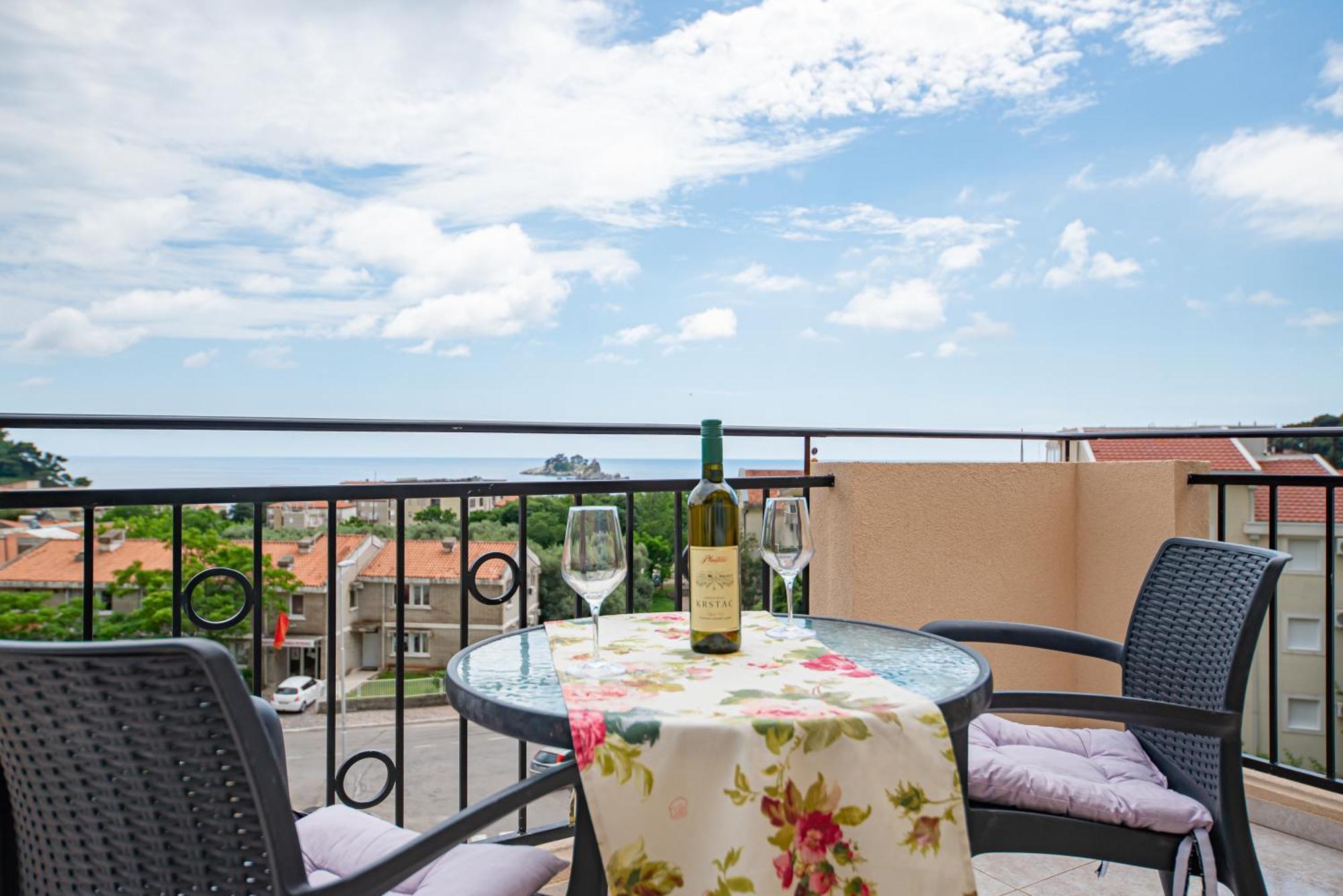 Apartments Vjera Petrovac 외부 사진
